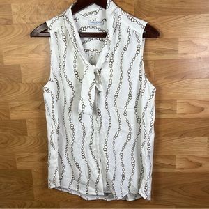 Carolina Belle w/Tie Neck & Button Front Top w/a Chain Print